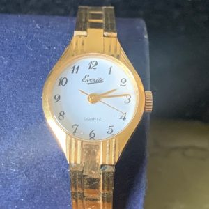 Timeless Elegance Vintage Everite Quartz Watch with Exquisite Bracelet Strap