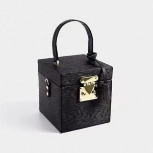 Timeless Leather Box Bag A Versatile Statement for Every Occasion