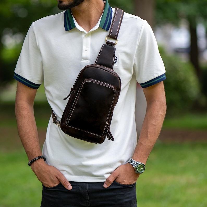 Timeless Leather Crossbody Elevate Your Style with Minimalist Chic