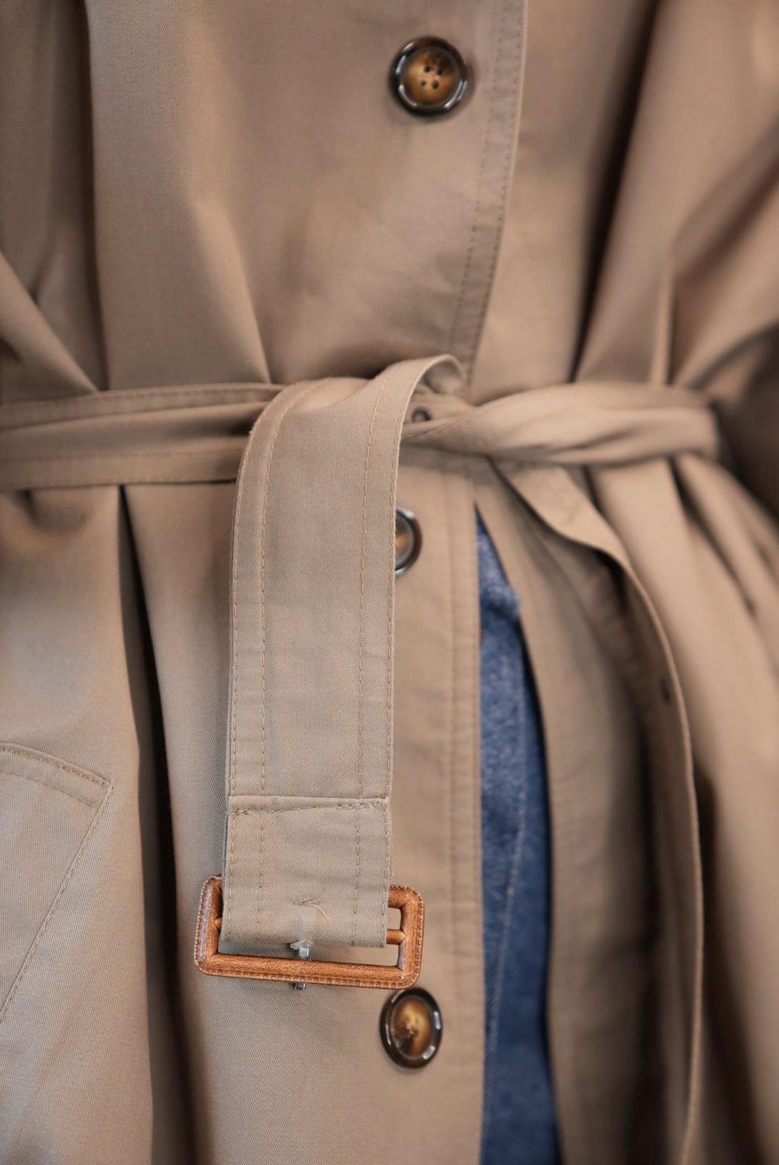 Timeless Taupe Trench A Vintage Masterpiece with Checkered Charm - Image 3