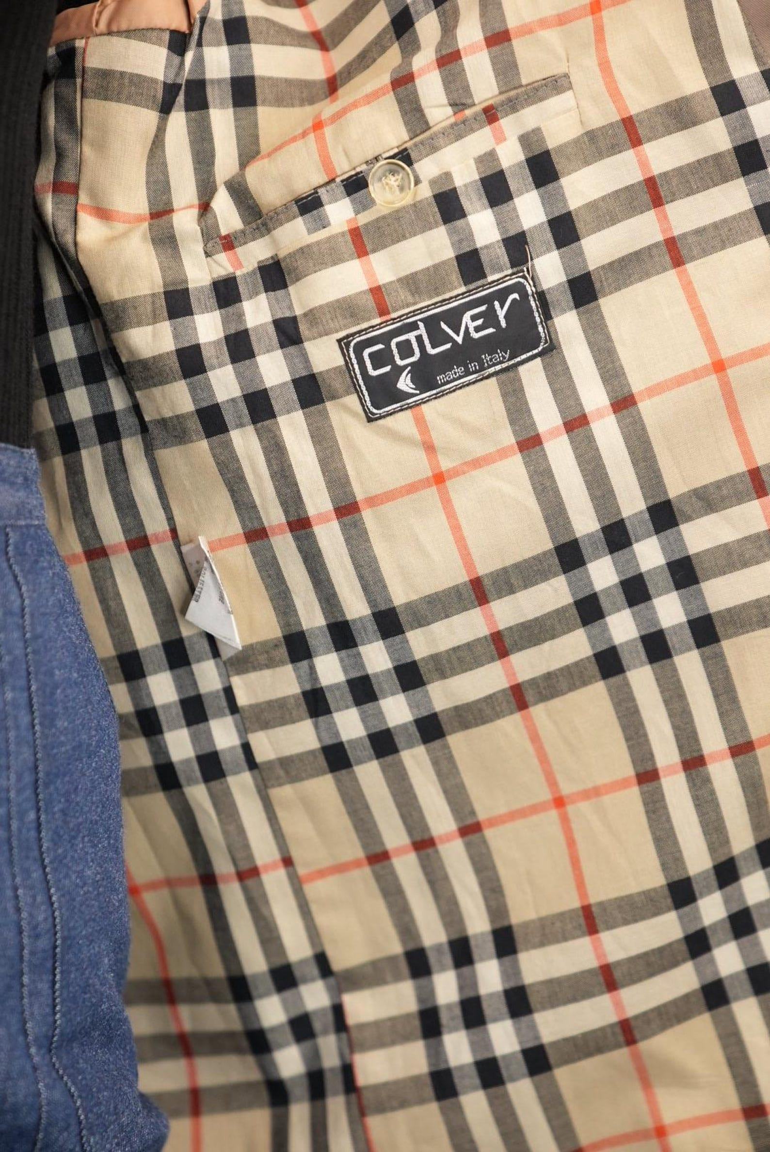 Timeless Taupe Trench A Vintage Masterpiece with Checkered Charm - Image 5