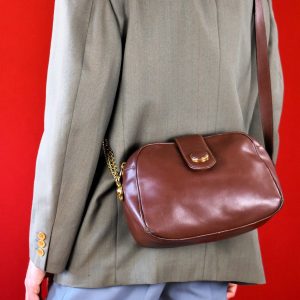 Timeless Treasure Vintage 80s Leather Shoulder Bag with Golden Chain