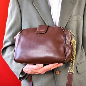 Timeless Treasure Vintage 80s Leather Shoulder Bag with Golden Chain