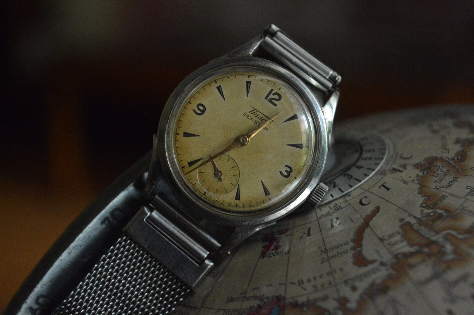 Tissot Seastar Vintage A Timeless Treasure for Watch Connoisseurs - Image 5
