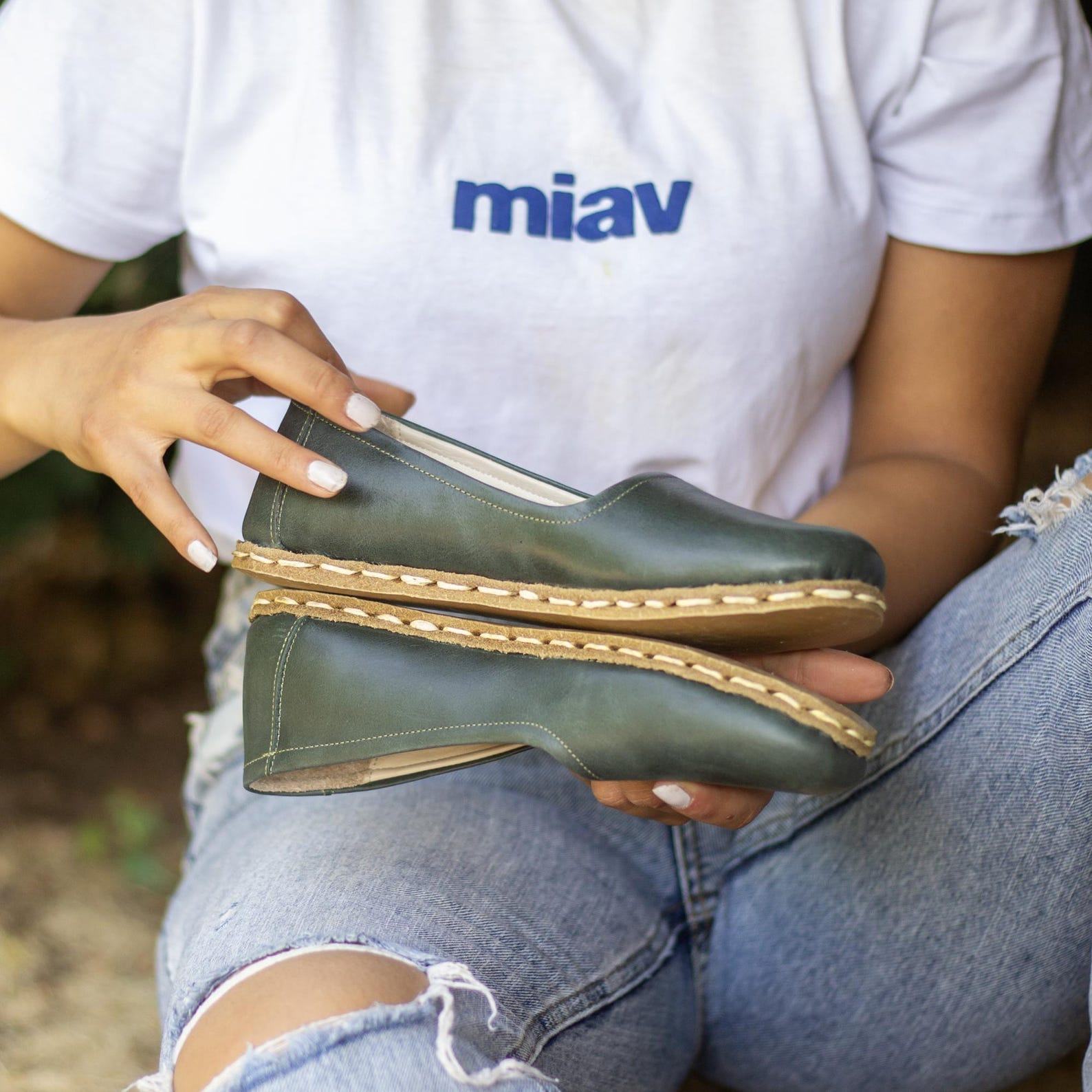 Toledo Green Leather Barefoot Loafers – Wide Toe Box Minimalist Shoes