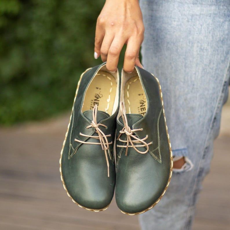 Toledo Green Leather Earthing Shoes – Barefoot Grounding for Women – Minimalist & Genuine