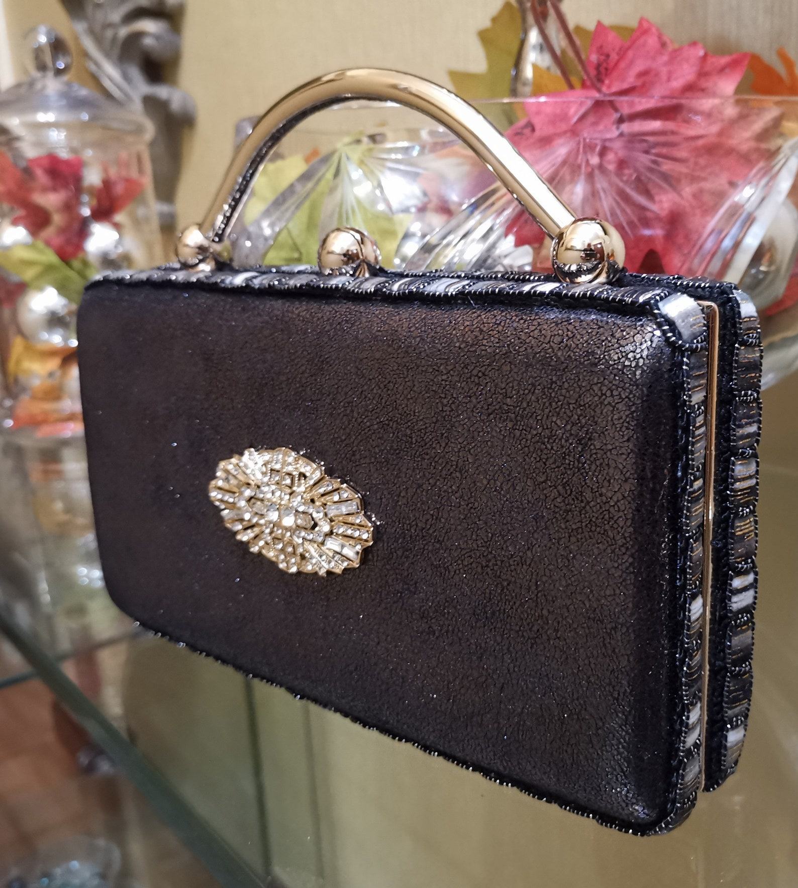 V The Ultimate Smartwatch for Health, Fitness, and Style - Image 3