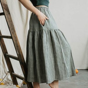 VAKARE Elegant Long Linen Skirt in Green Gingham for Women