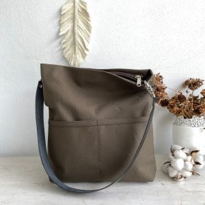 Versatile Canvas Tote Bag A Stylish and Practical Companion for Women
