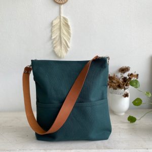 Versatile Canvas Tote Your Everyday Companion with Style and Functionality