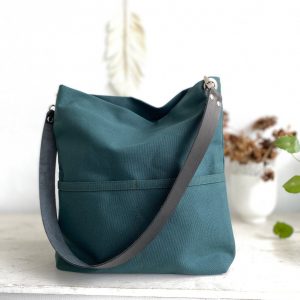 Versatile Canvas Tote Your Everyday Companion with Style and Functionality