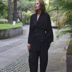 Versatile High-Waisted Tapered Pants Elevate Your Casual Style