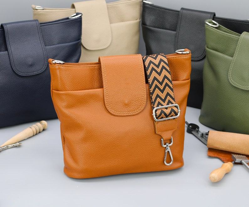 Versatile Leather Crossbody Bag Elevate Your Style with Interchangeable Straps