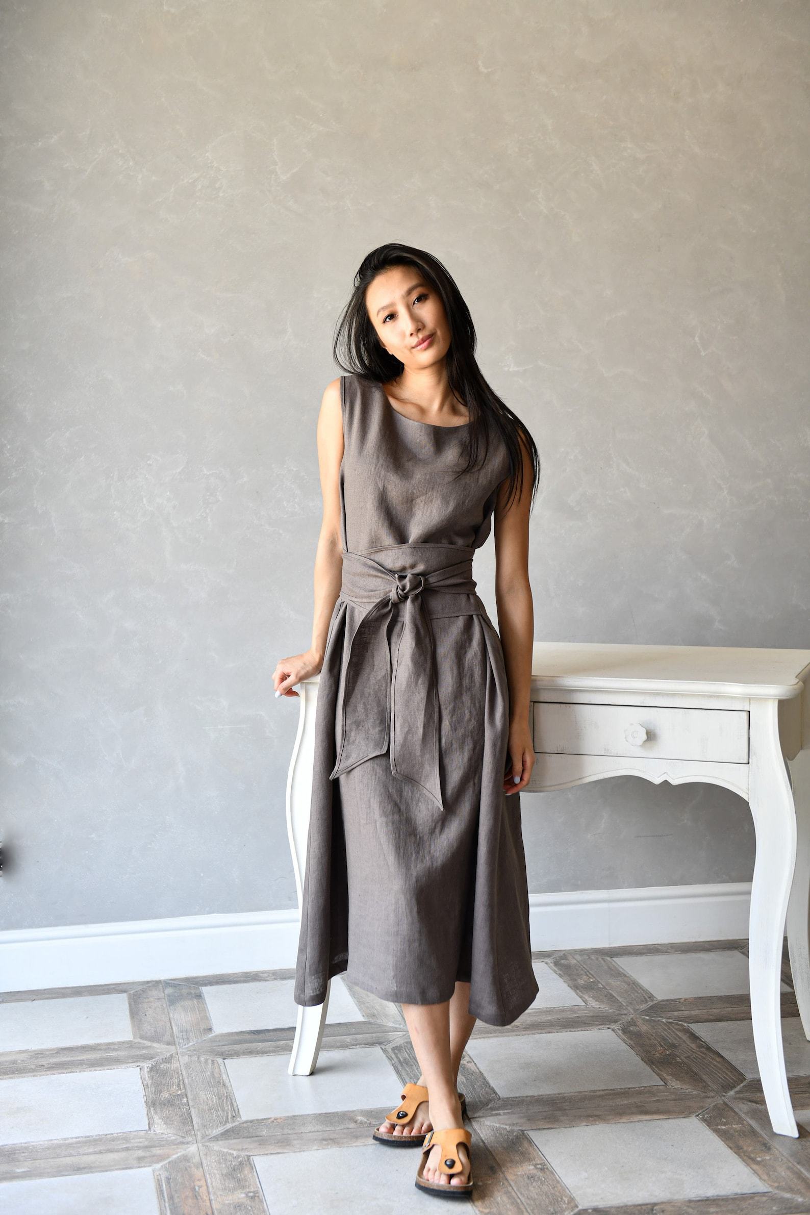 Versatile Linen Dress Transform Your Style with DAPHNE’s Multiway Design - Image 5