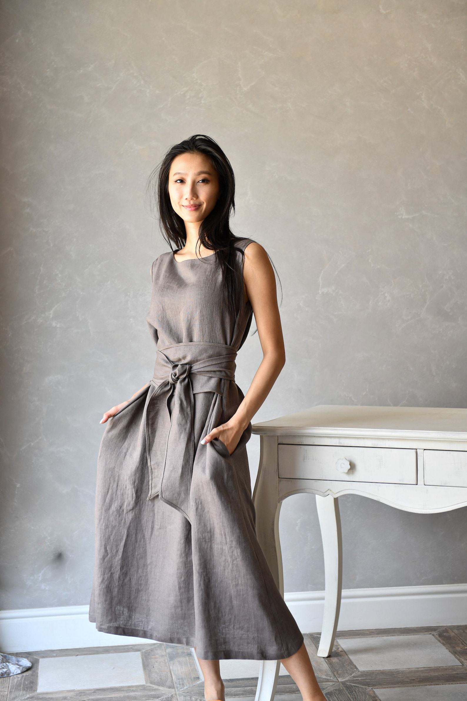 Versatile Linen Dress Transform Your Style with DAPHNE’s Multiway Design - Image 4