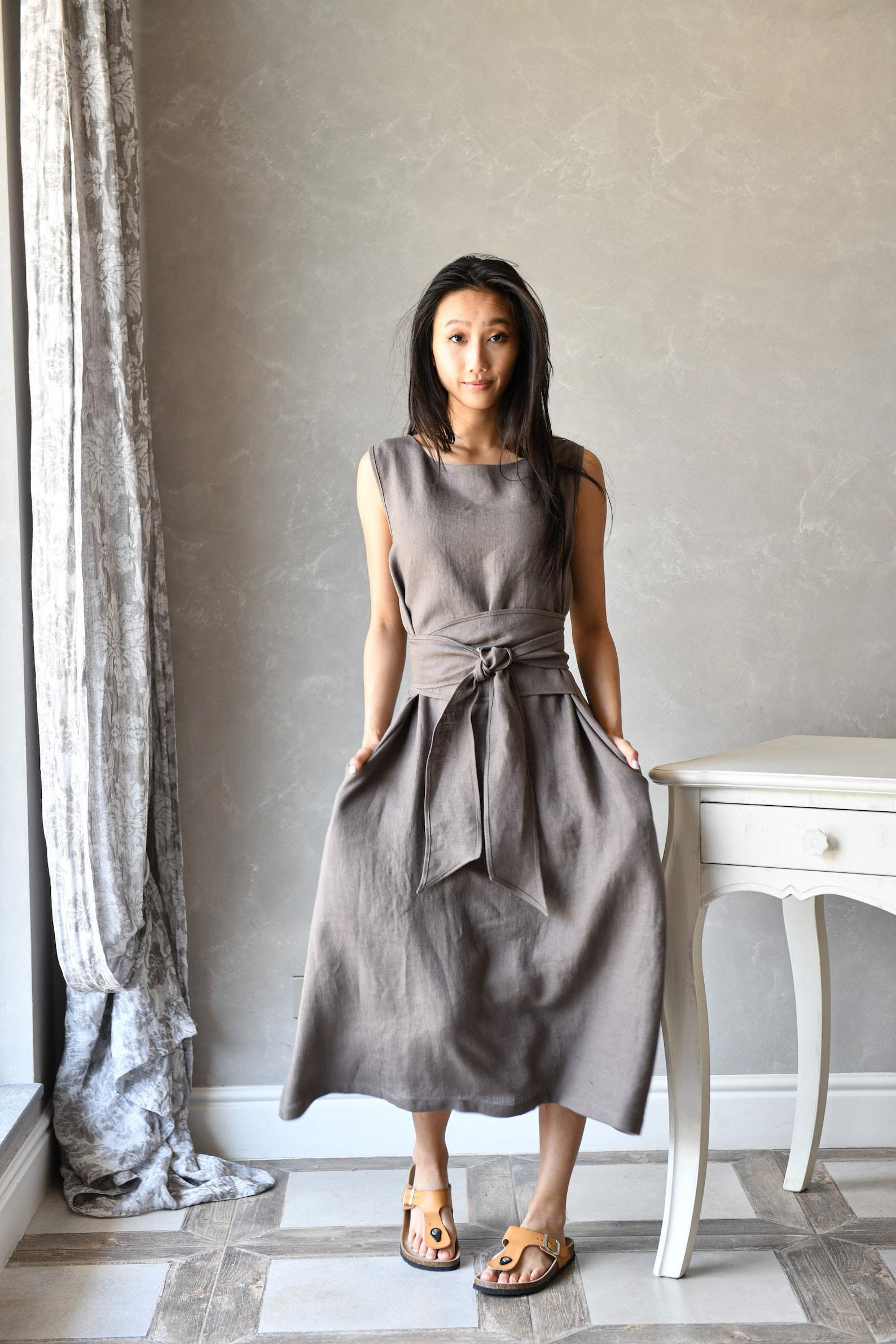 Versatile Linen Dress Transform Your Style with DAPHNE’s Multiway Design - Image 2