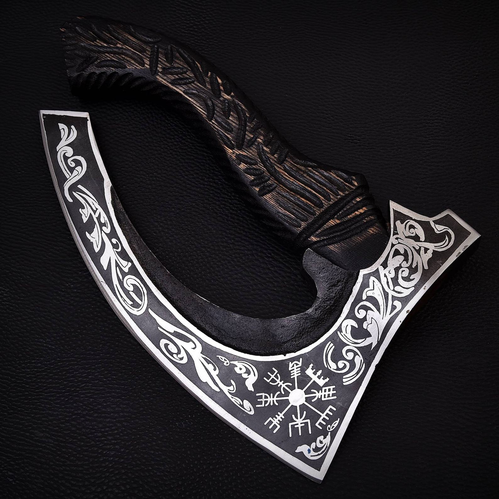 Viking Axe Pizza Cutter Conquer Your Pizza with Culinary Prowess