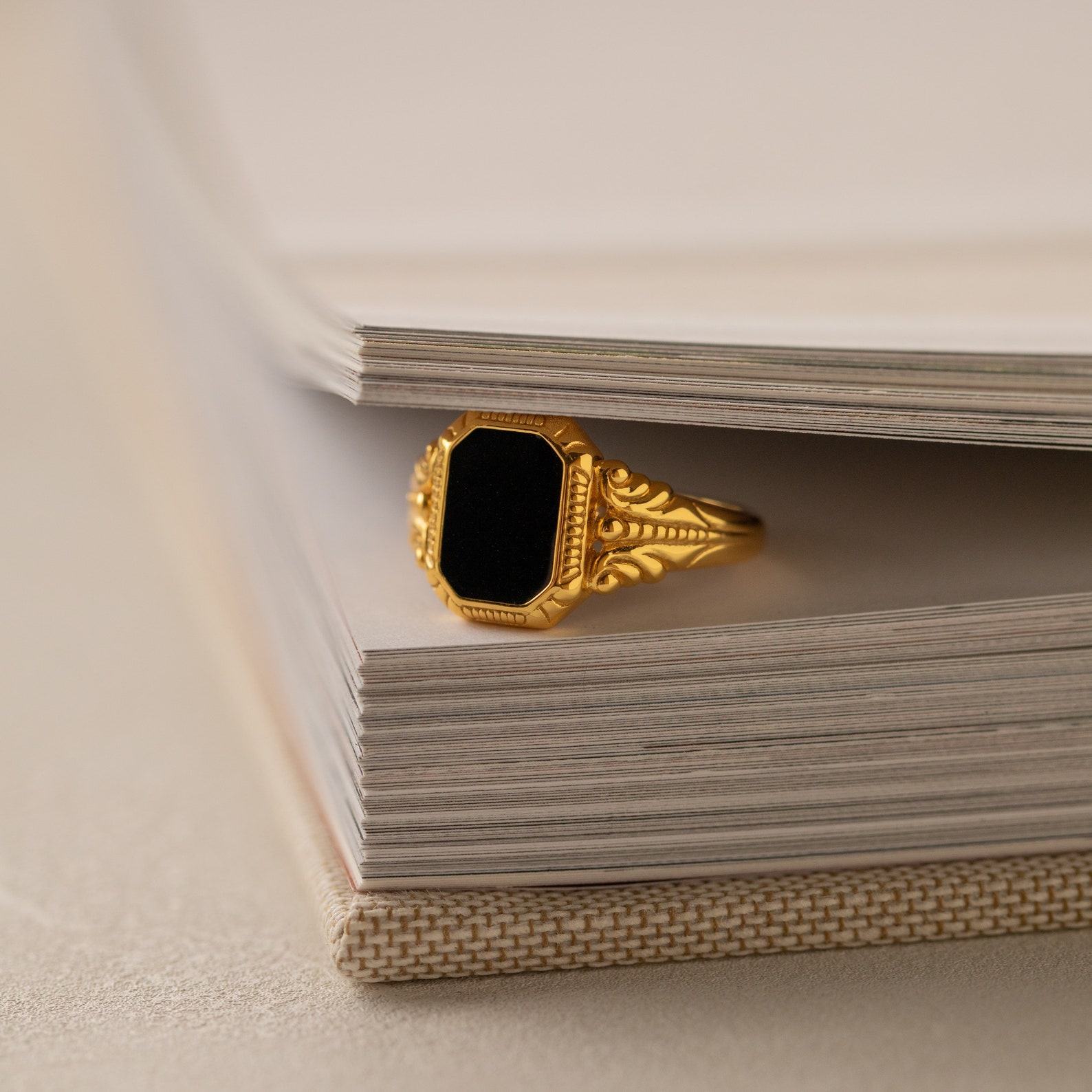 Vintage Black Signet Ring A Timeless Statement for the Modern Individual