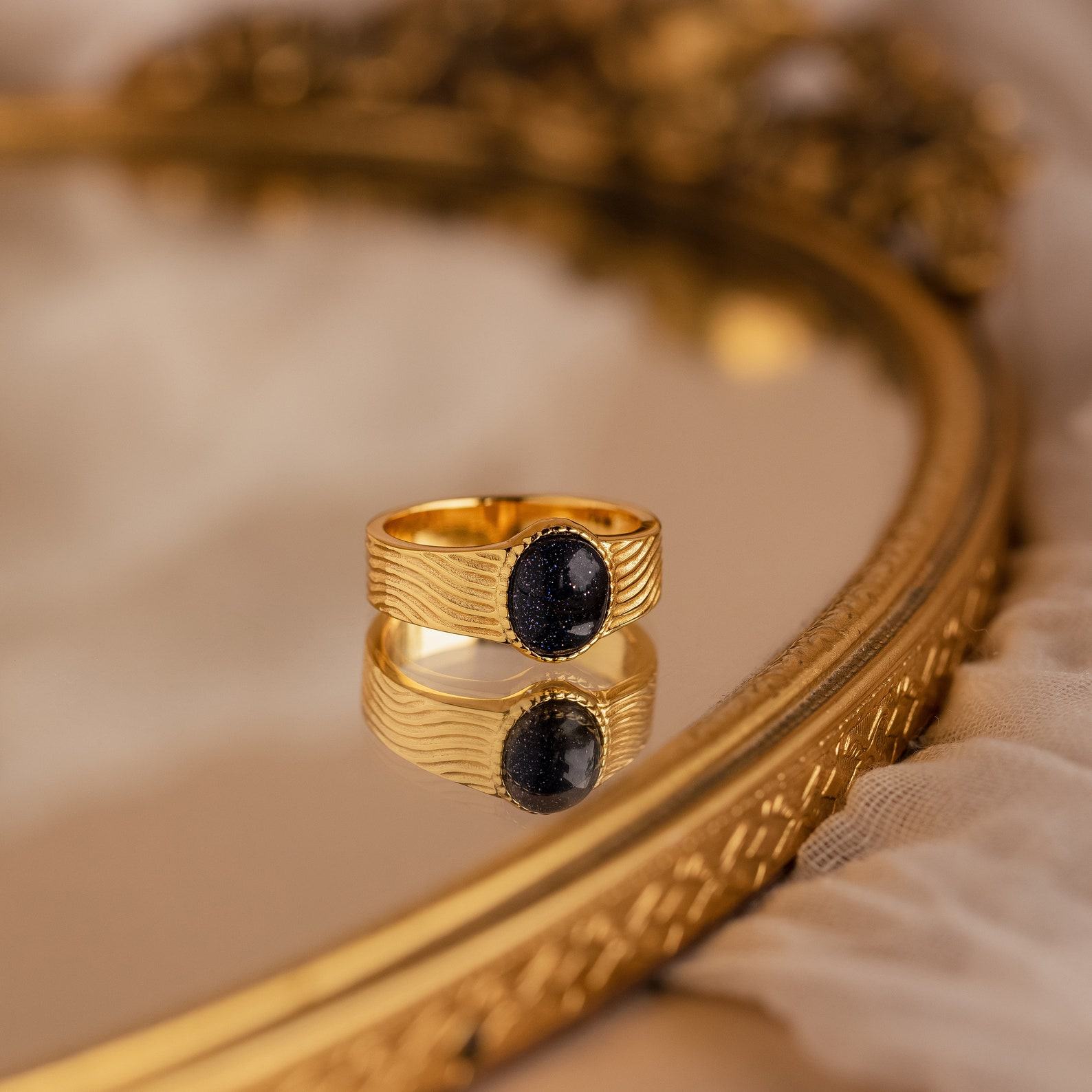 Vintage Black Signet Ring A Timeless Statement of Boldness