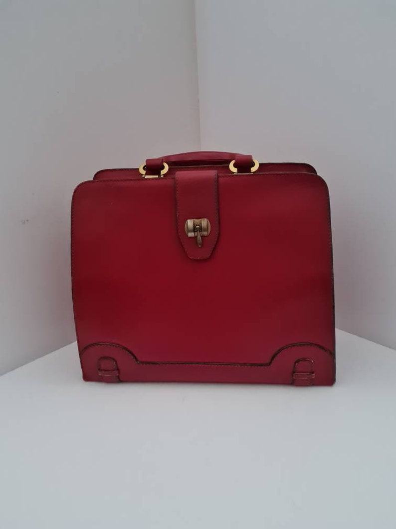 Vintage Gucci Handbag Timeless Elegance for the Discerning Collector