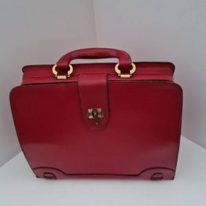 Vintage Gucci Handbag Timeless Elegance for the Discerning Collector