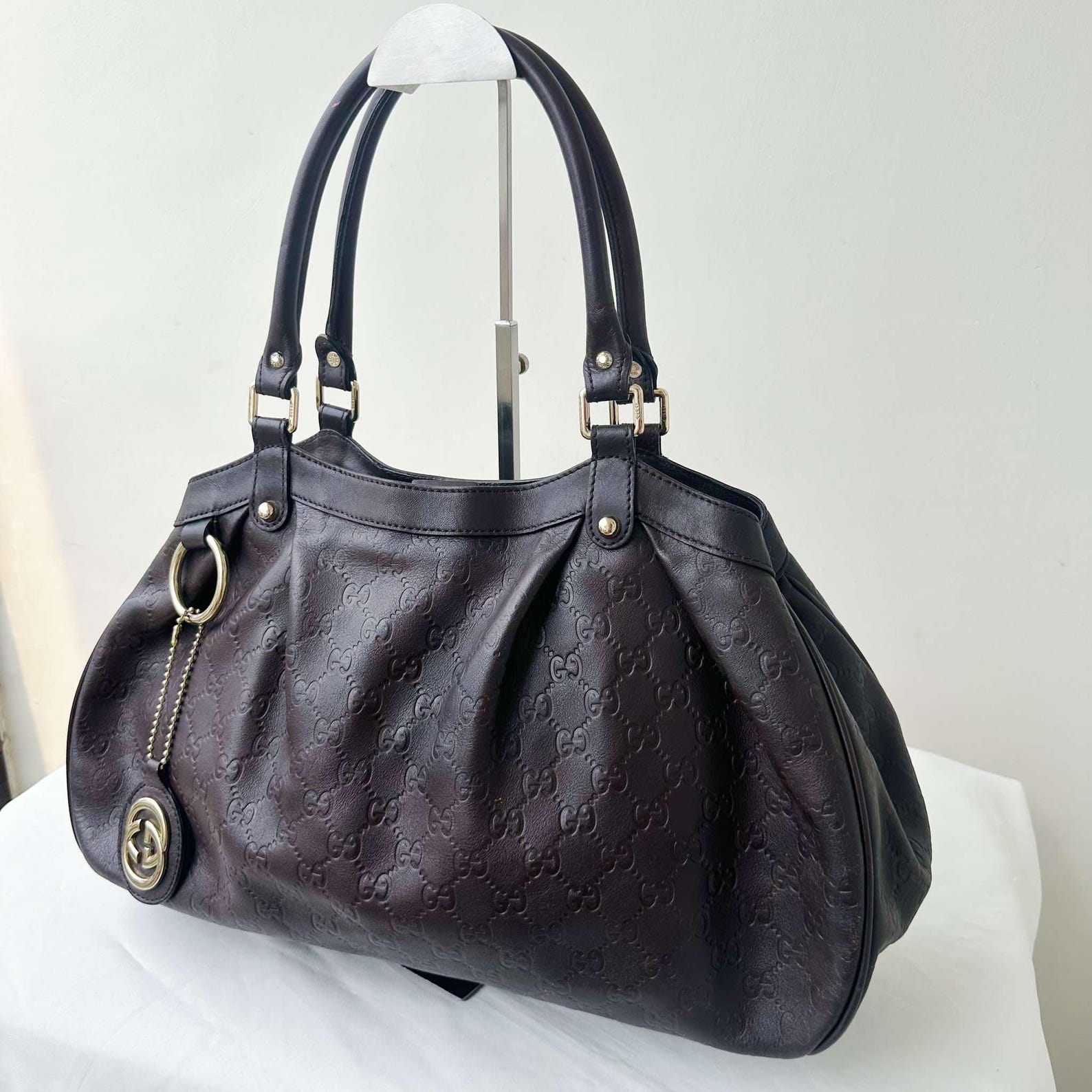 Vintage Gucci Monogram Sukey Tote Bag Timeless Elegance with Minimal Wear