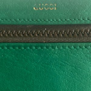 Vintage Gucci Two-Tone Leather Change Purse A Timeless Accessory from the 1970s