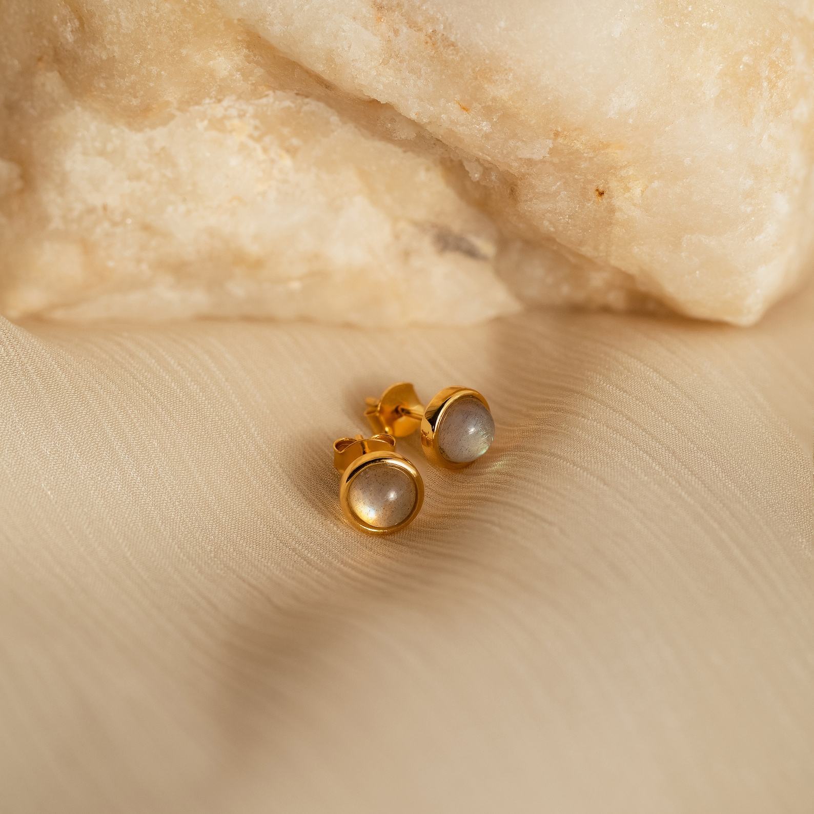 Vintage-Inspired Round Gemstone Studs Minimalist Elegance in Jade, Opal, and Labradorite