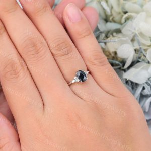 Vintage Oval Teal Sapphire Engagement Ring A Timeless Treasure for Your Special Day