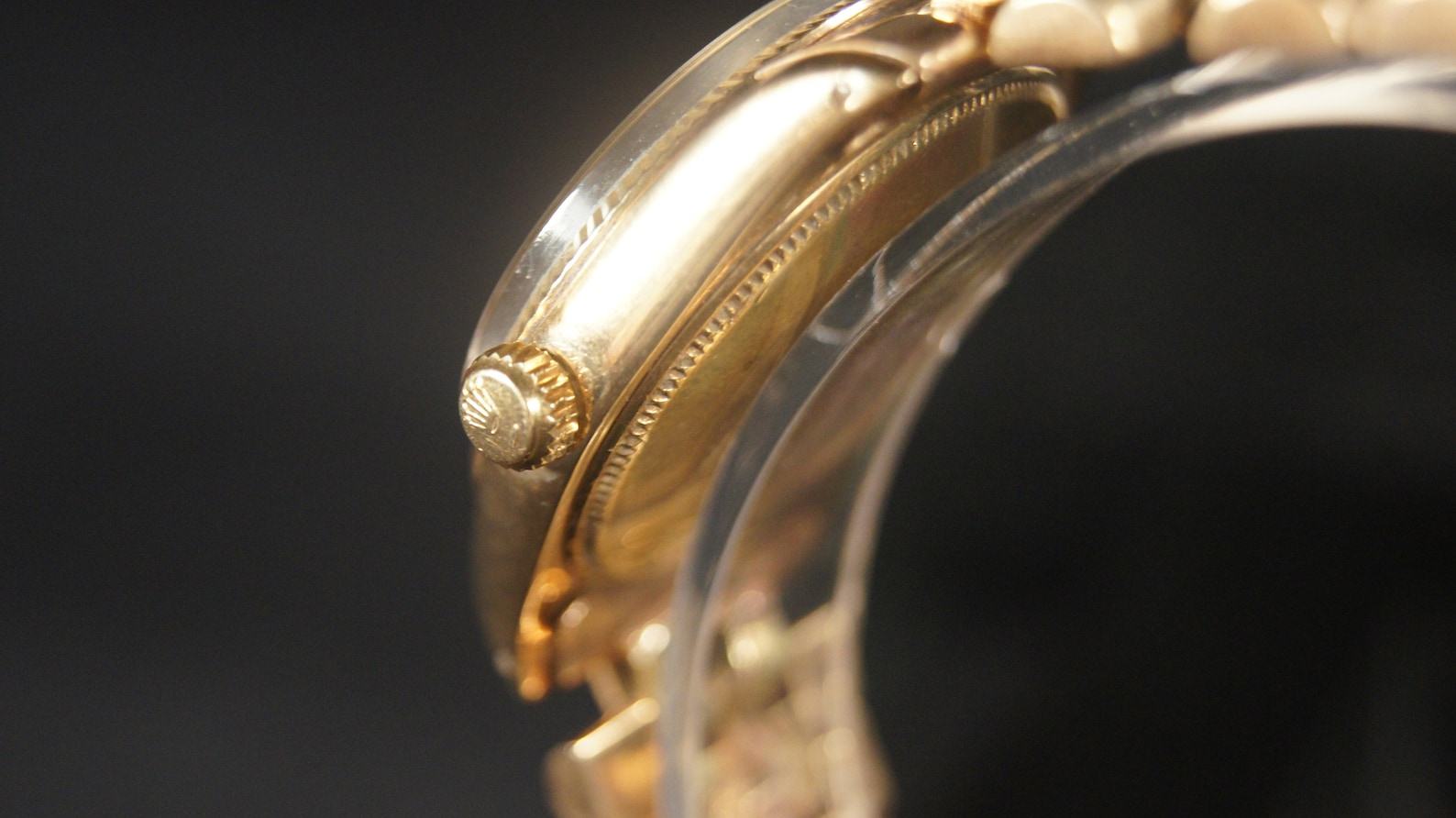 Vintage Rolex Oyster Perpetual A Timeless Treasure in 14K Gold (Circa 1965) - Image 2