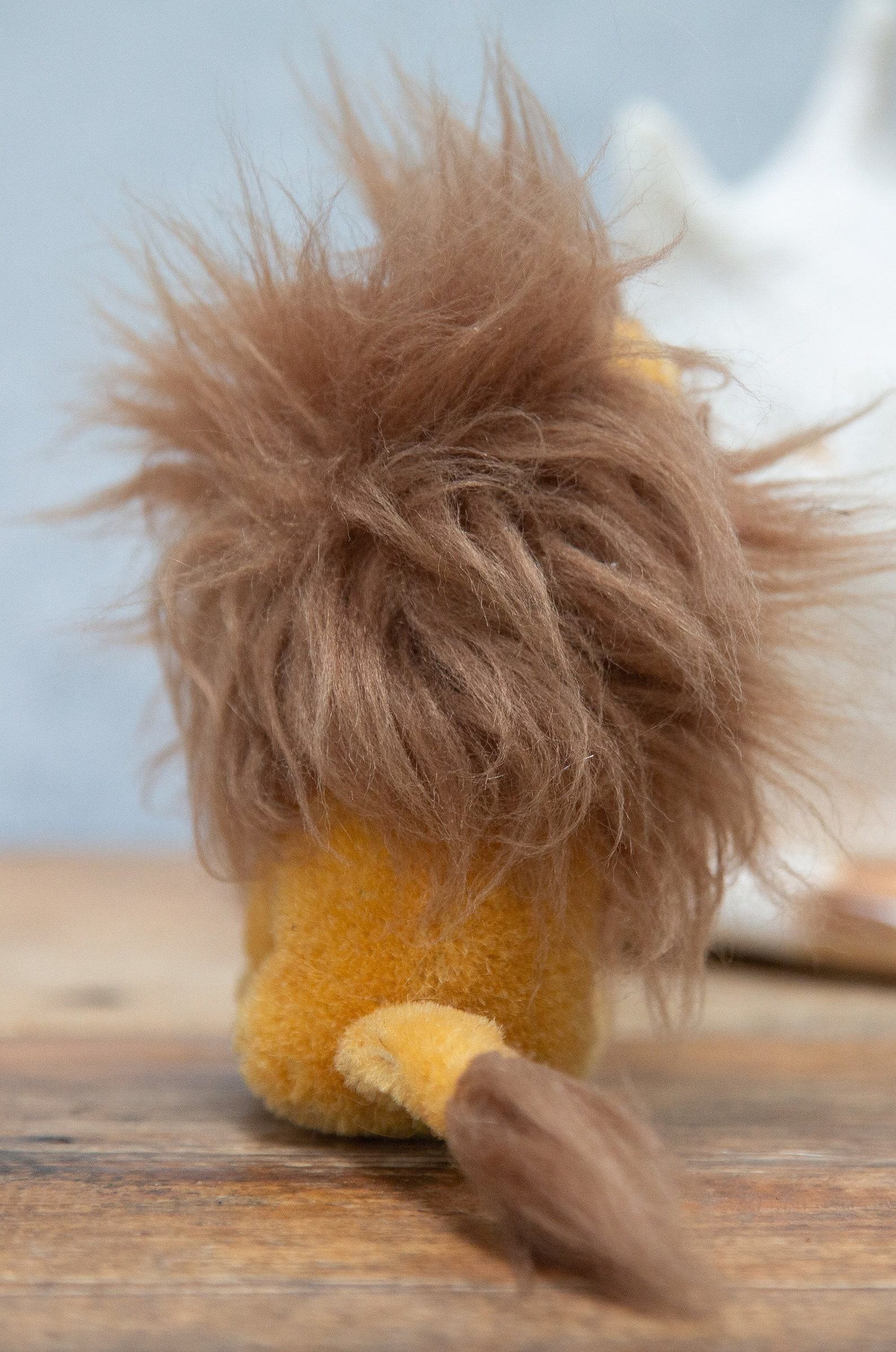 Vintage Steiff Lion Cub A Timeless Treasure with Classic Charm - Image 4