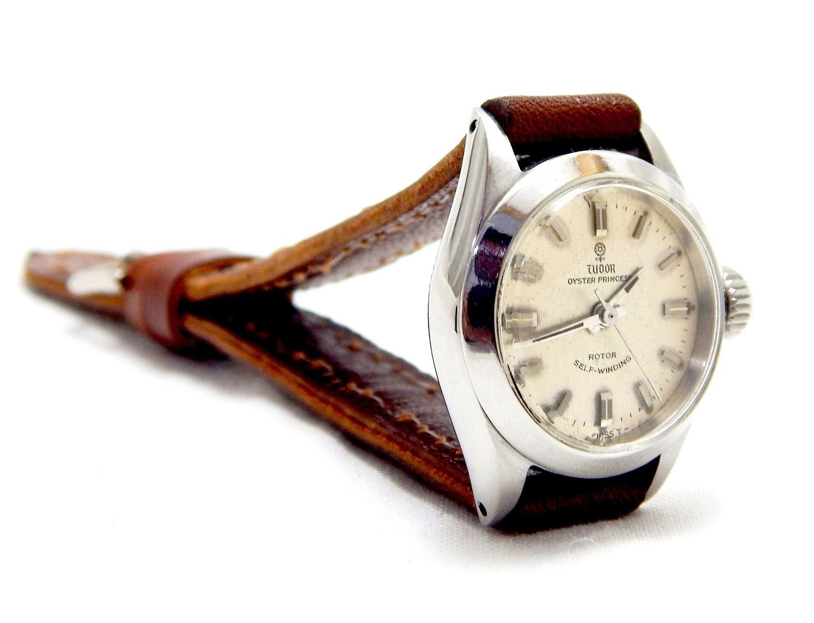 Vintage TUDOR Oyster Princess A Timeless Treasure from the Swinging Sixties - Image 3