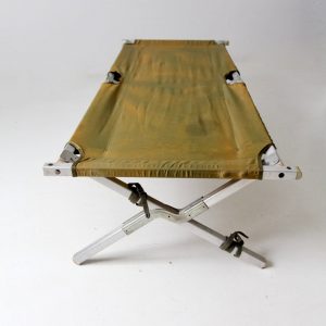 Vintage X-Frame Cot Timeless Elegance for Your Little One’s Slumber