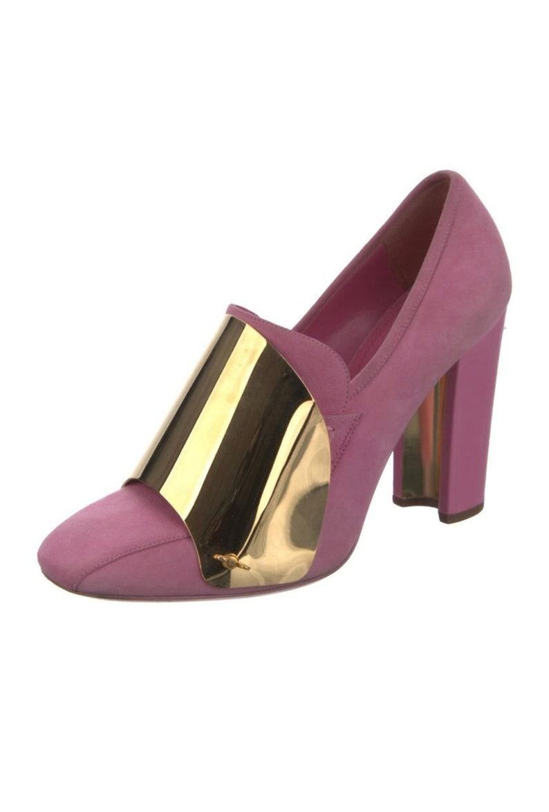 Vintage YSL Yves Saint Laurent Rive Gauche Pink Suede Leather Pumps with Gold Metal Accents – Size 39 (US 8.5-9)