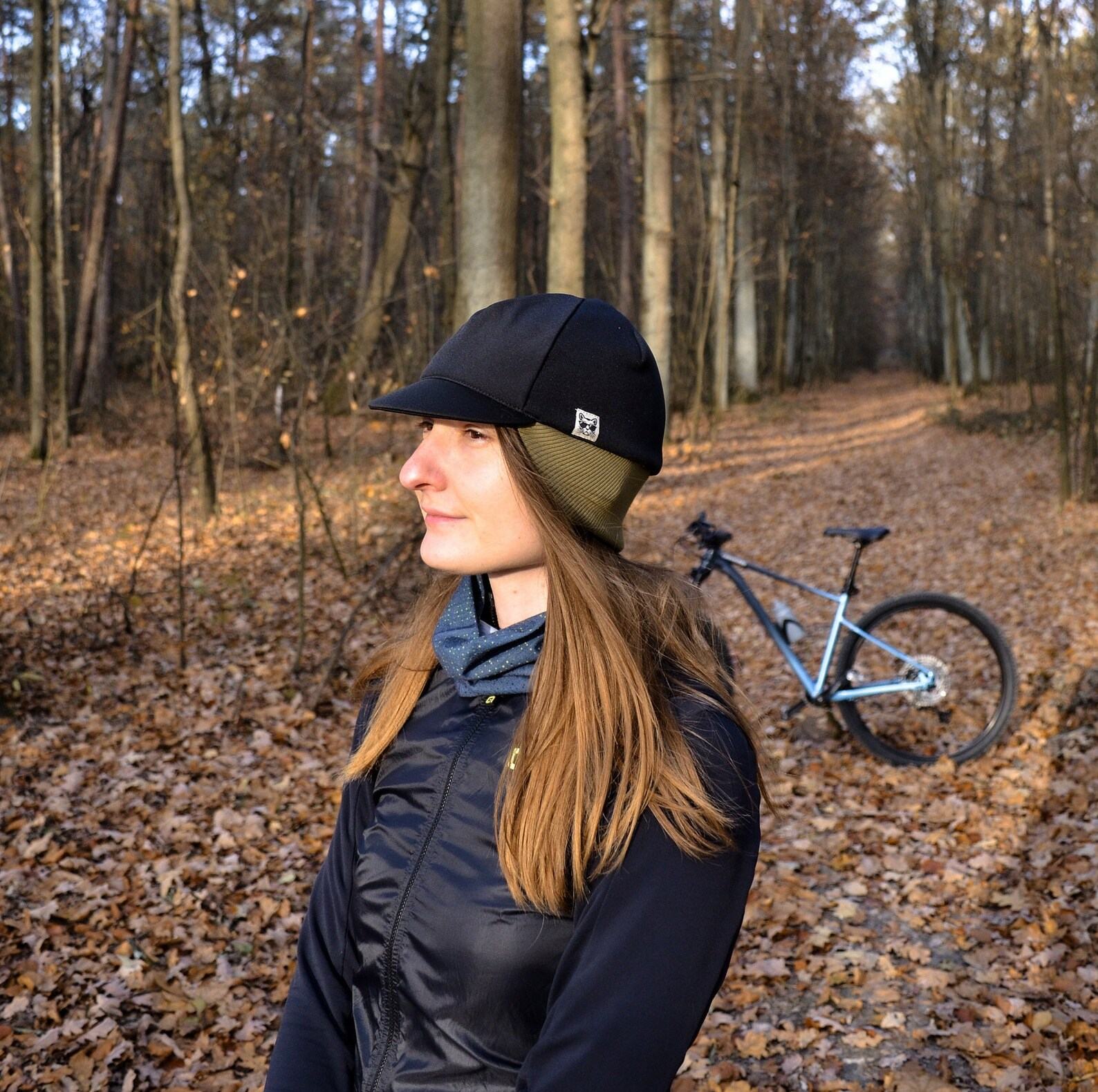 Warm Up Your Ride The Ultimate Winter Cycling Cap for Unstoppable Adventures - Image 2