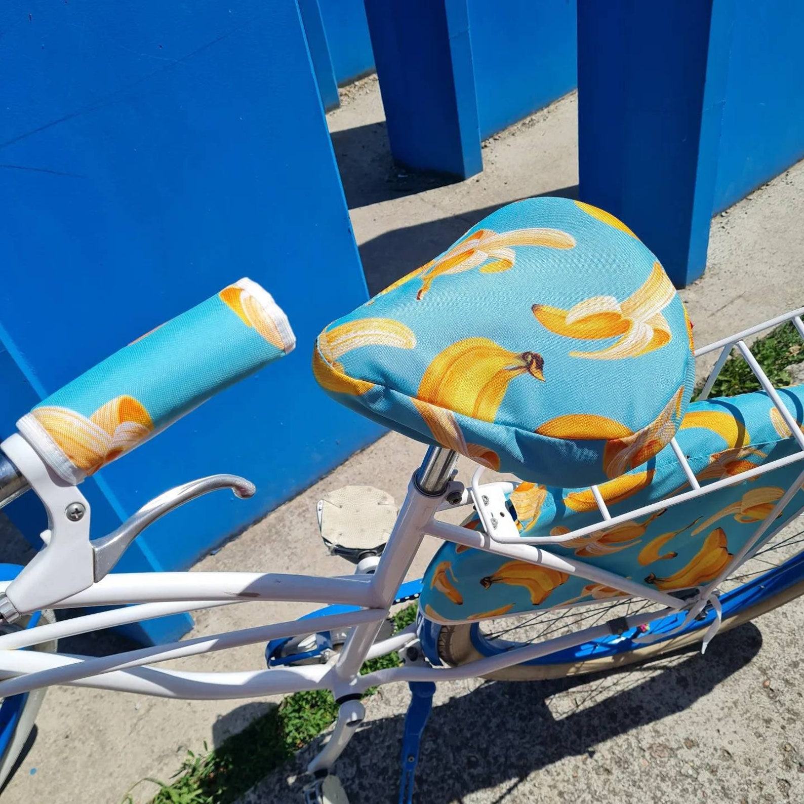 Waterproof Bananas Bicycles Set Ride with Confidence in Any Weather