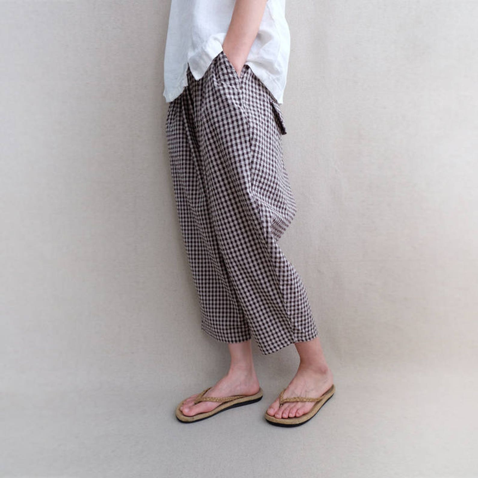 Women’s Cropped Linen Harem Pants Comfort and Style in Every Step
