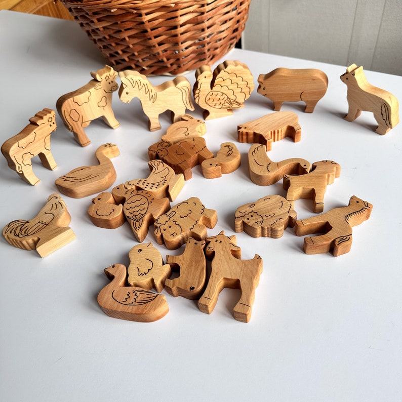 Wooden Farm Animal Toy Set 25 Domestic Animals and Birds for Imaginative Play