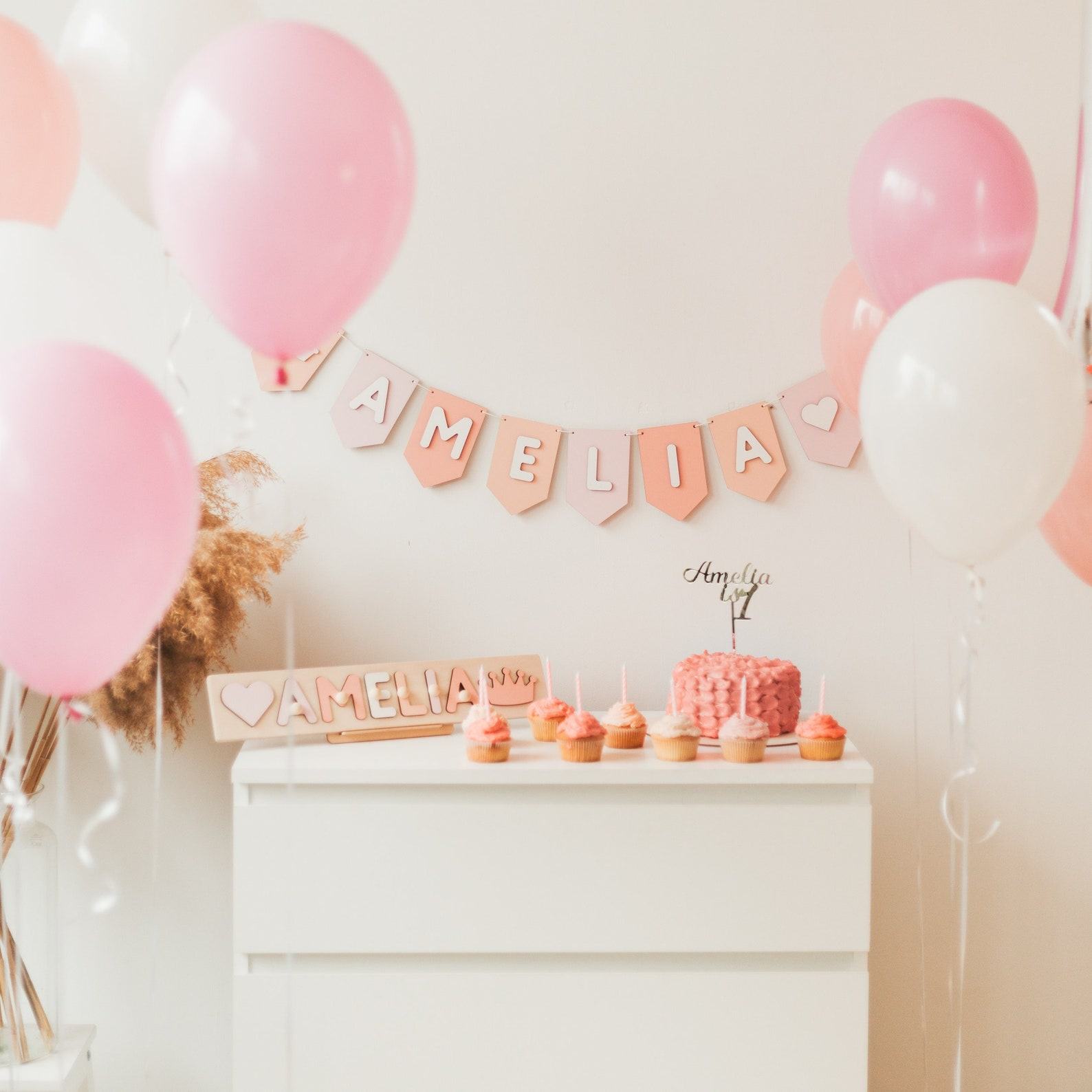 Wooden Name Garland – Personalized Baby Shower & 1st Birthday Banner – Nursery Decor Flags & Bunting