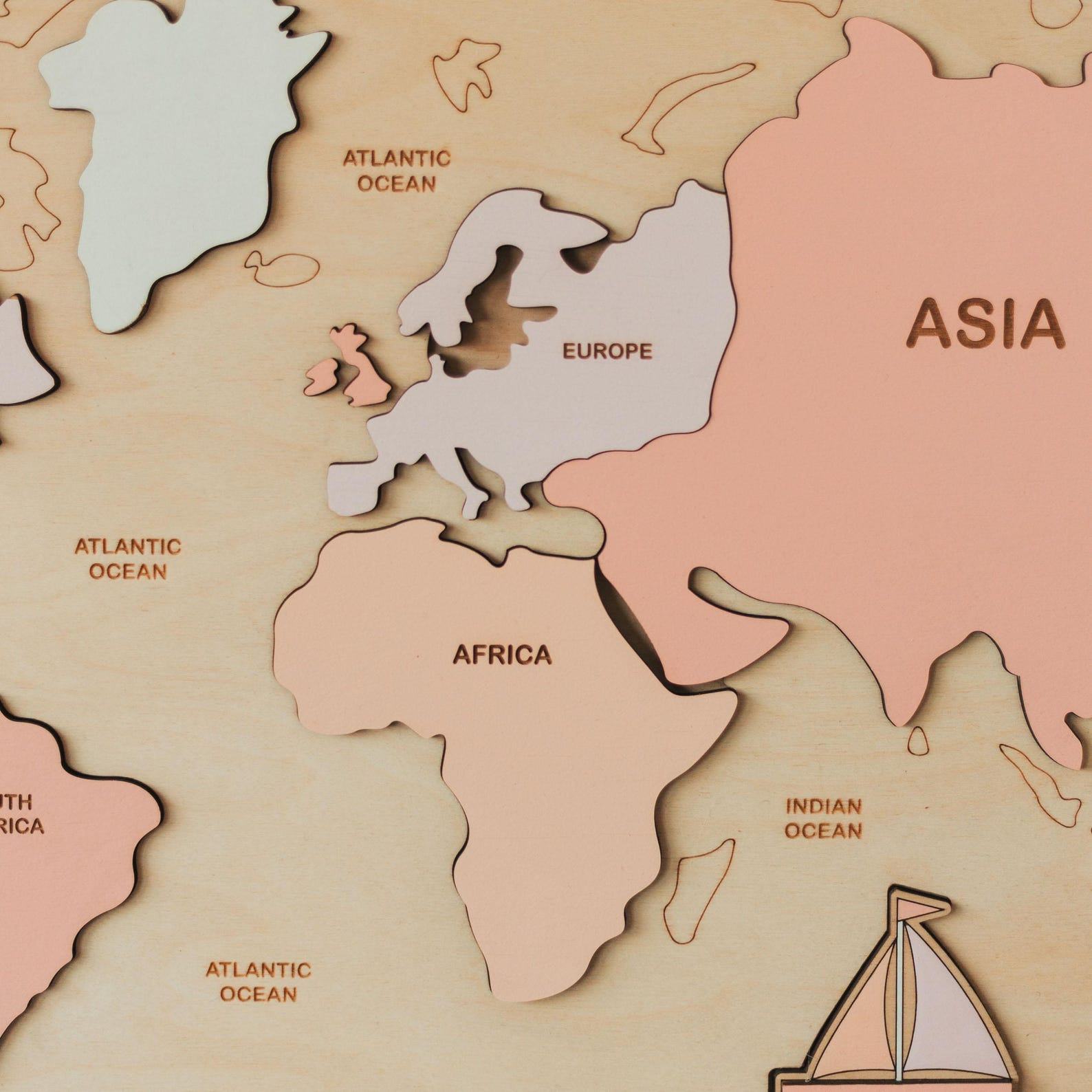 Wooden World Map Puzzle for Kids – Montessori Geography Toy, Educational Present for Toddlers & Nephews