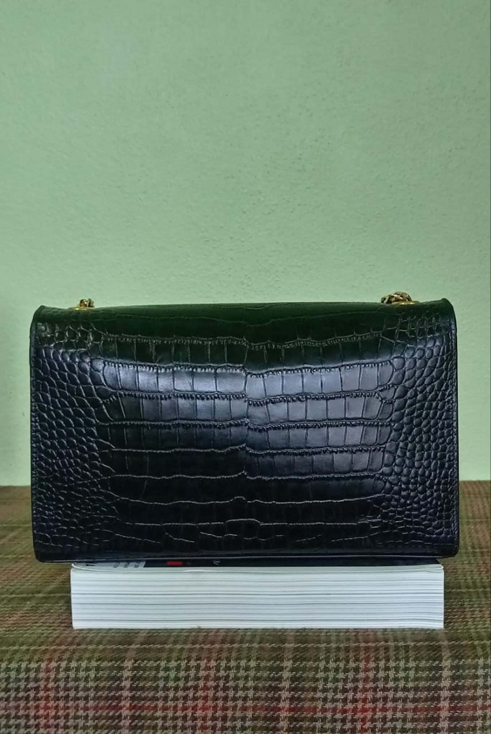 Yves Saint Laurent Kate Tassel Embossed Croc Leather Shoulder Bag T180724 - Image 3