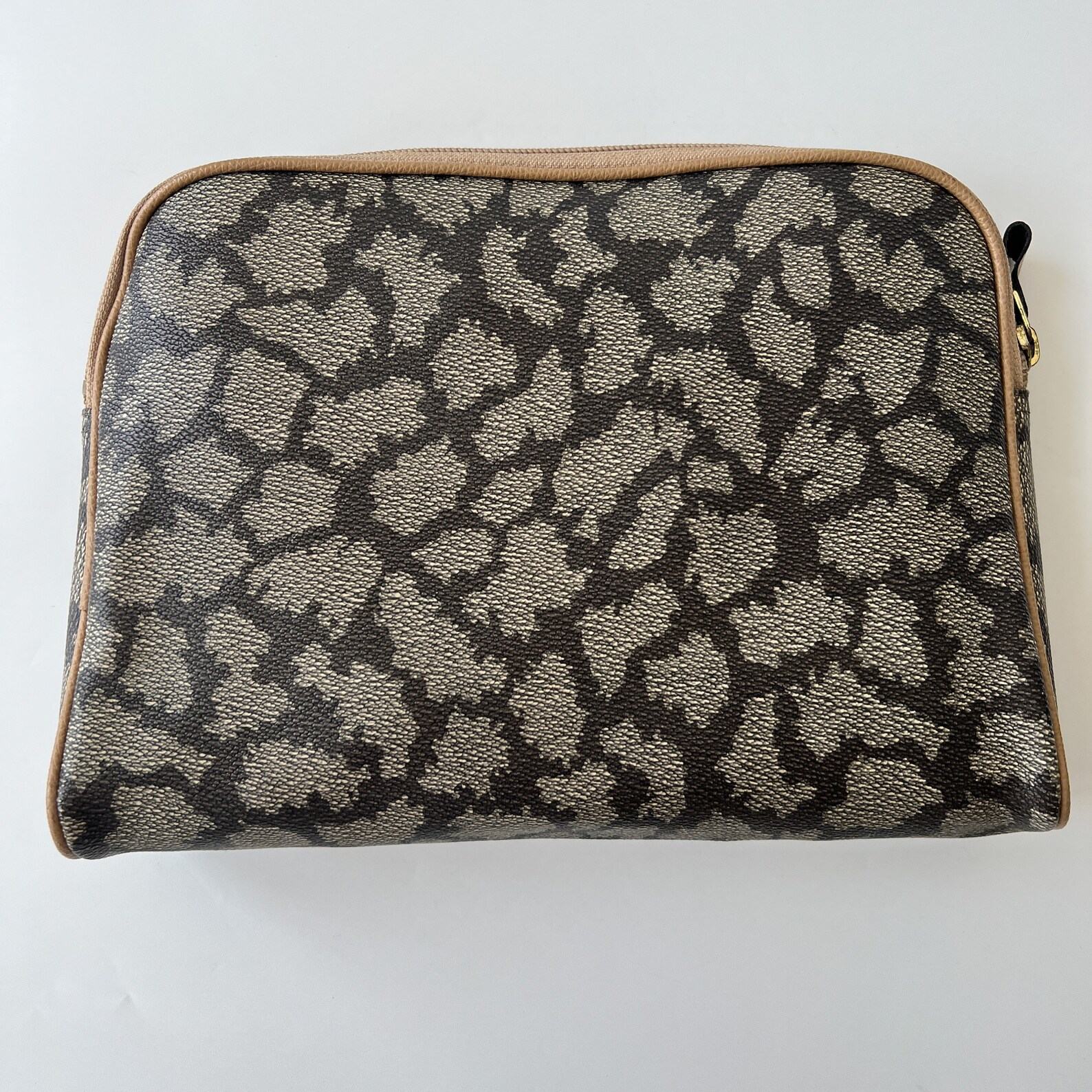 Yves Saint Laurent Vintage PVC Canvas Giraffe Pattern Clutch A Timeless Statement Piece