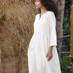 ZOE The Epitome of Effortless Elegance – Your Perfect Linen Dress for Every Occasion
