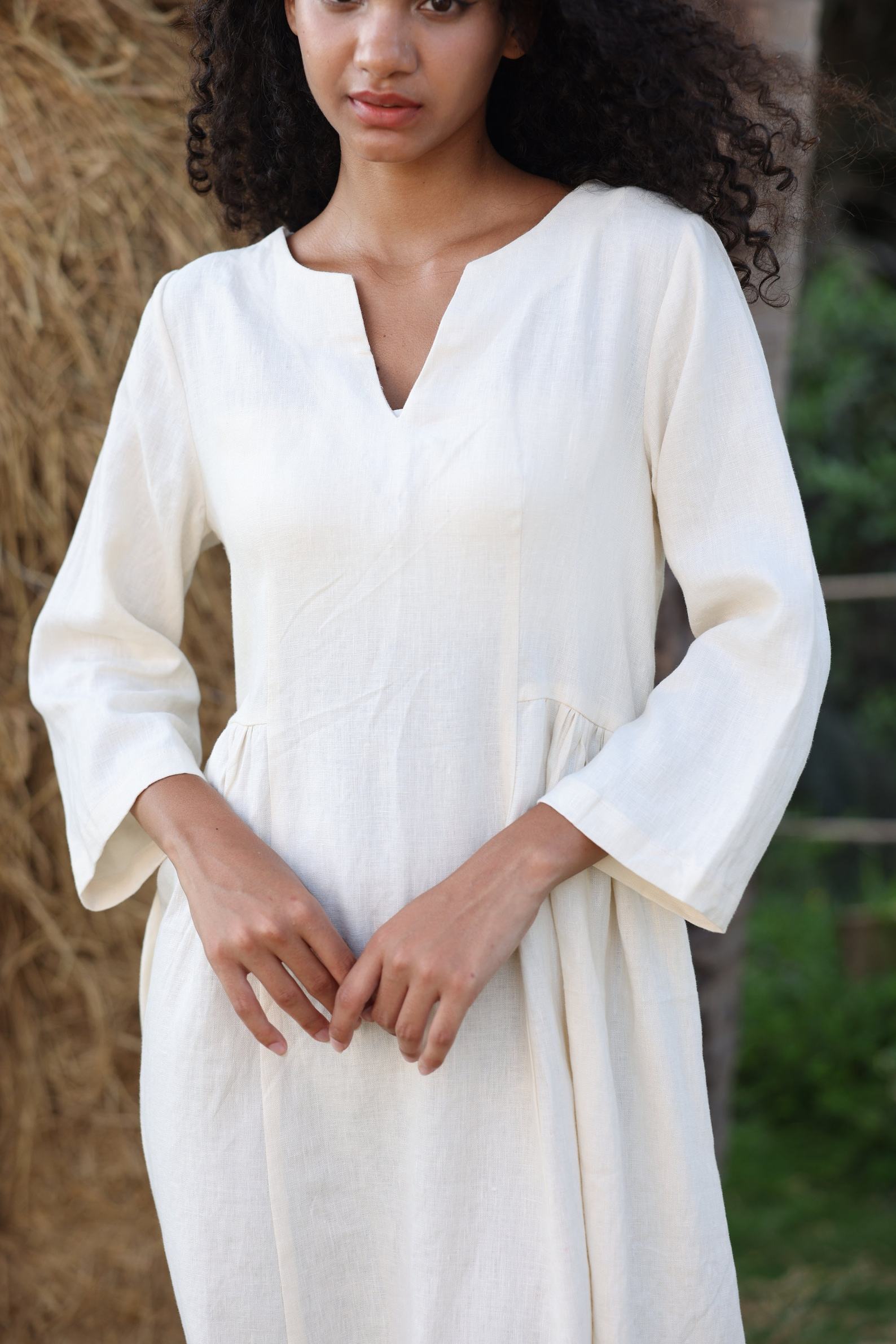ZOE The Epitome of Effortless Elegance – Your Perfect Linen Dress for Every Occasion - Image 4